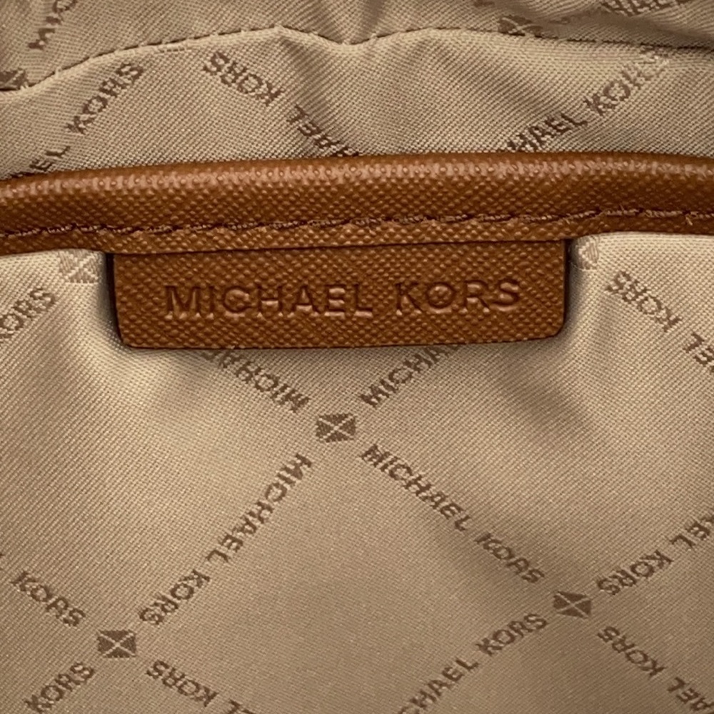 MICHAEL KORS LARGE EW CROSSBODY NAT/ LUGGAGE - Picture 11 of 16